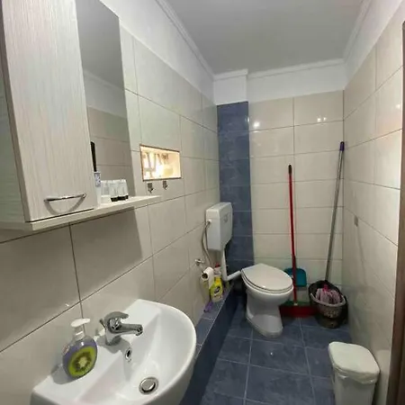 Cozy New Few Meters Away From Side. *