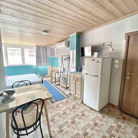 Cozy New Few Meters Away From Side. Lejlighed *