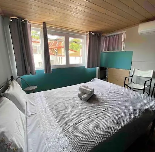 Cozy New Few Meters Away From Side. Leptokaryá
